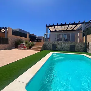https://villa-ajana.in-canary-islands.com